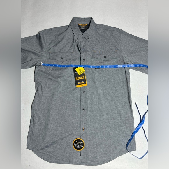 Ariat Rebar light weight Tshirt NWT - Picture 3 of 8